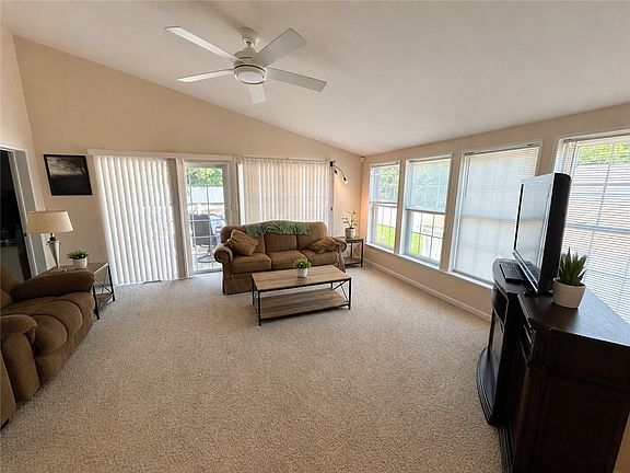 5th image of 307 E Garfield Ave