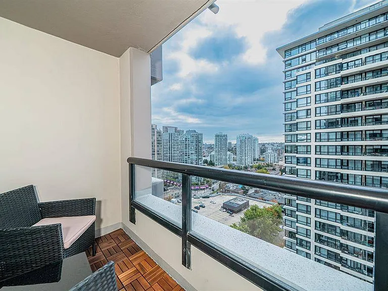 909 Mainland St #2105 — Photo 8