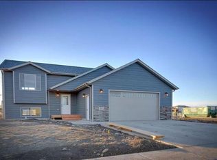 541 Antietem Dr, Box Elder, SD 57719