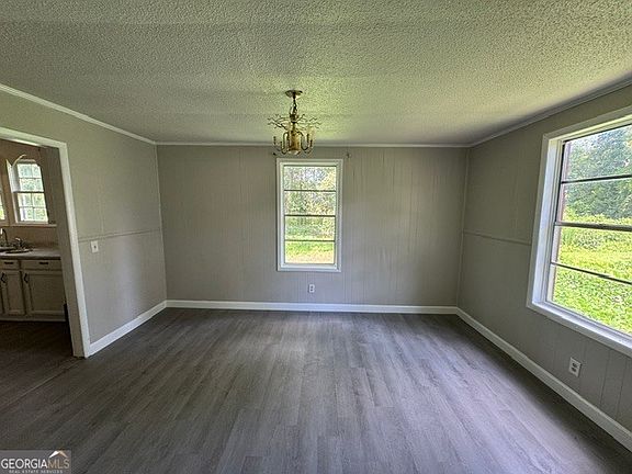 3rd image of 103 Floyd St