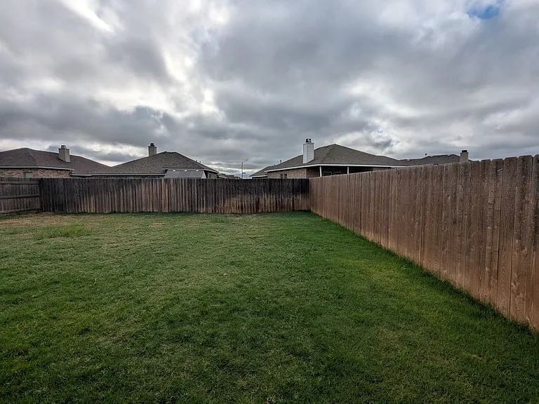 13311 Avenue V — Photo 21