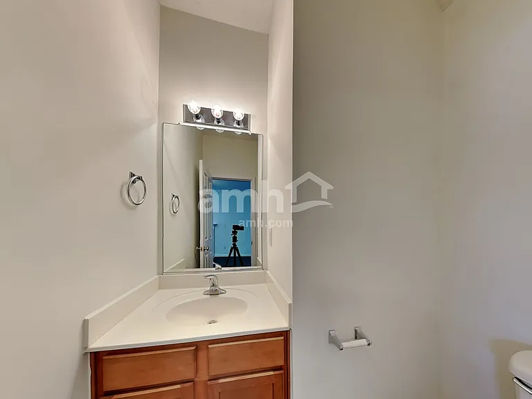 6016 Glen Way Dr — Photo 8