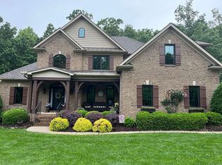 717 Clifden Dr, Matthews, NC 28104