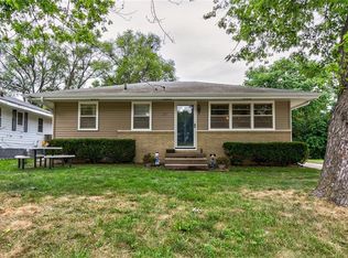 2817 Meadow Ln, West Des Moines, IA 50265