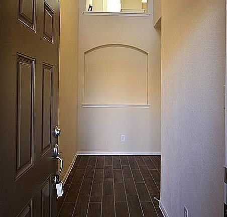 2nd image of 8335 Hawthorn Valley Ln