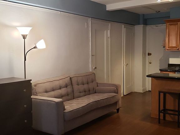3rd image of 325 E 41st St APT 603