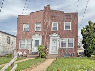 210 E Jackson St, New Holland, PA 17557
