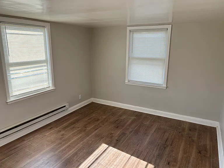632 Delaware Ave #B — Photo 4