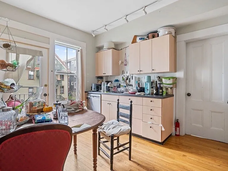 48 Spring Park Ave #2 — Photo 10