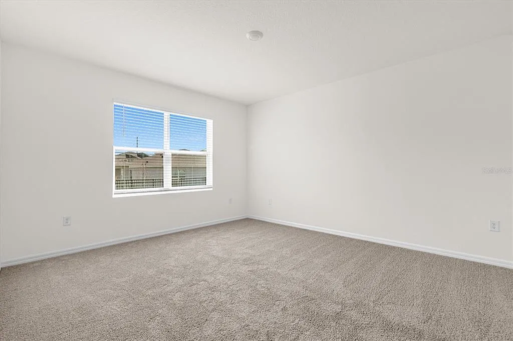3 bed, 2.0 bath, 1672 sqft, $2,200 — Photo 3