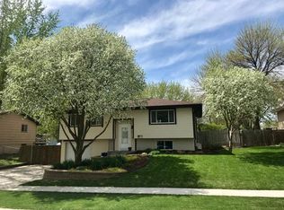 117 Wagon Train Ave, Hickman, NE 68372