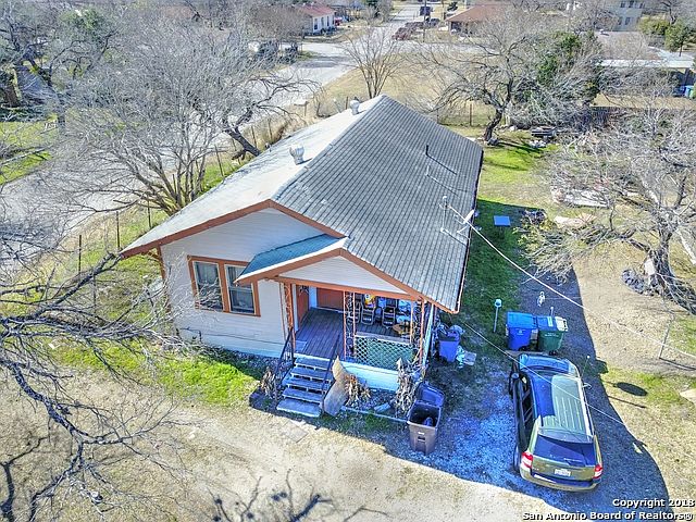 1st image of 303 Florencia Ave