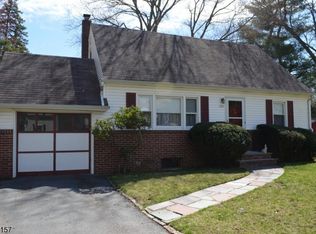 589 Mountainview Dr, North Plainfield, NJ 07063