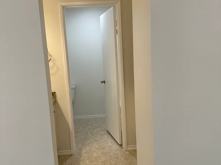 505 Arundell Cir #505 — Photo 3