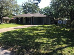 421 Holly St, Ocean Springs, MS 39564