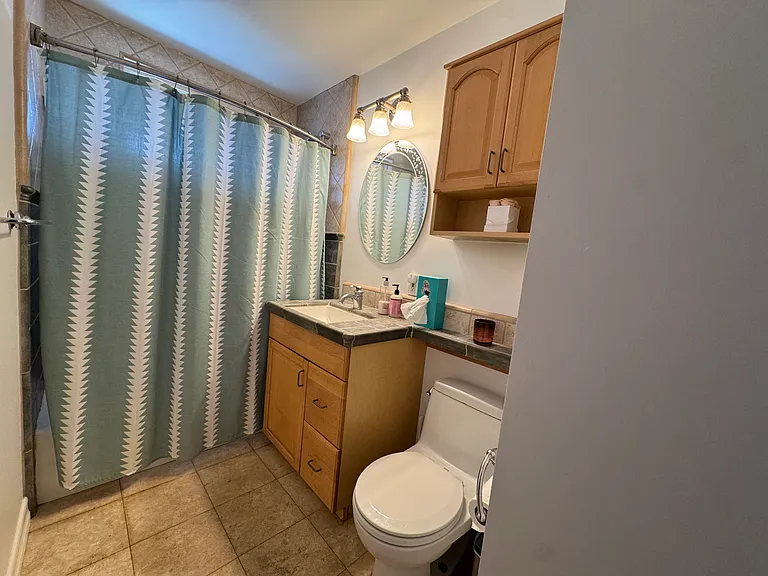 1740 Mathews Ave — Photo 27