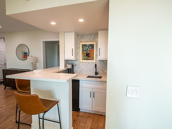 3rd image of 8401 Fountain Ave APT 4