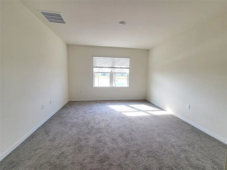 420 Noble Ave — Photo 17