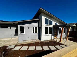 1232 Hagen Way, Ashland, OR 97520