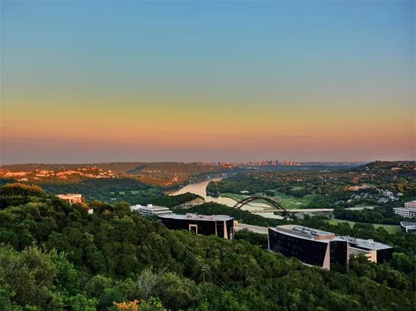 6605 W Courtyard Dr, Austin, TX 78730