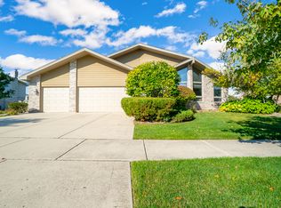 19530 Heritage Dr, Tinley Park, IL 60487