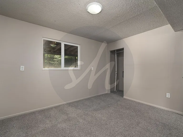 7123 Metropolitan St — Photo 17