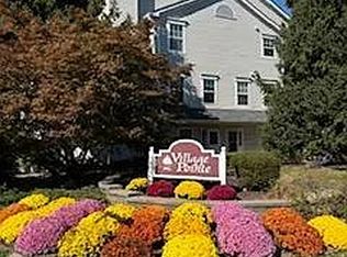 19 Edinburgh Ct, Edison, NJ 08820