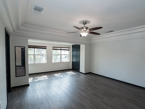 5th image of 11023 Strathmore Dr APT 4