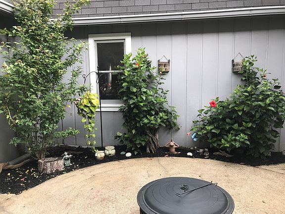 2nd image of 4533 Pine Dr