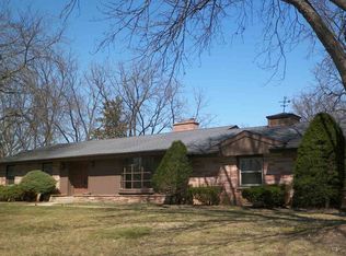2318 Cerro Vista Dr, Rockford, IL 61107