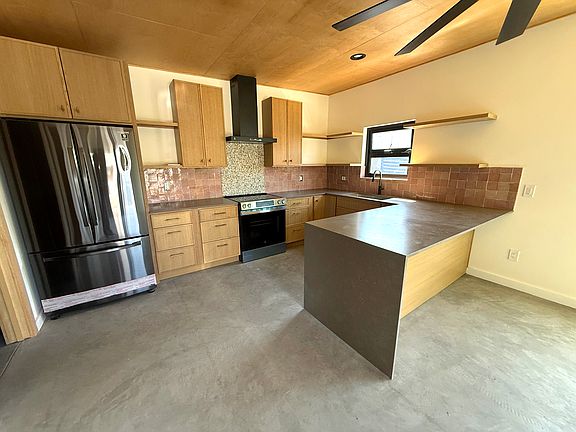 4th image of 3410 Thorpe Ave #3408