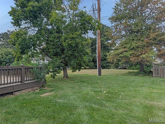2nd image of 24 Huntington Pkwy