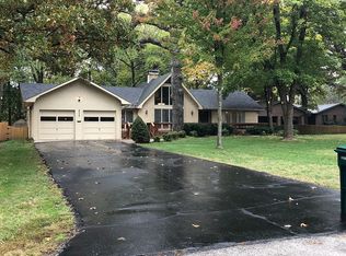 808 N Park Ave, Bolivar, MO 65613