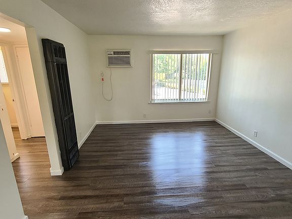 2nd image of 10446 Coloma Rd #14