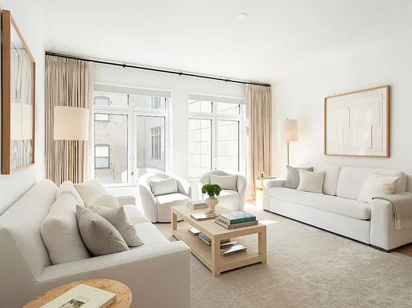 200 E 83rd St APT 4A, New York, NY 10028