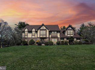 1 Saljon Ct, Maple Glen, PA 19002