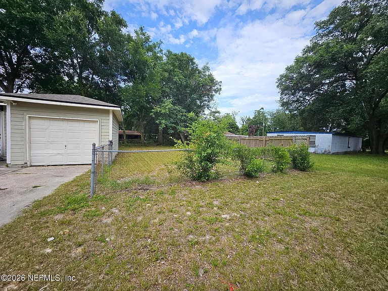 1164 Maynard St — Photo 11