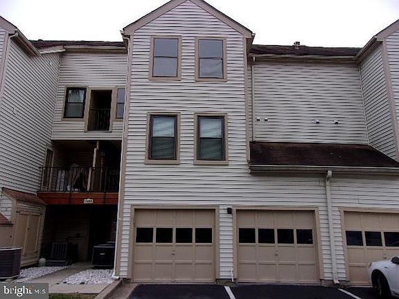 4th image of 13409 Shady Knoll Dr APT 313