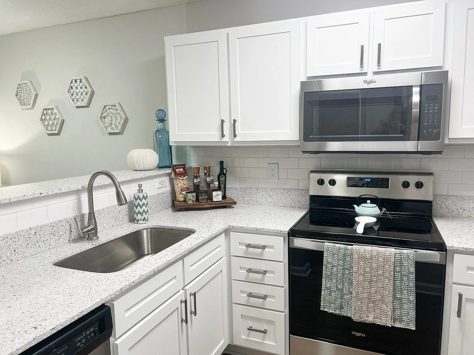 Seaside Grove Apartments — Photo 3
