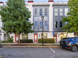 930 Pete Jones Way, Alexandria, VA 22314