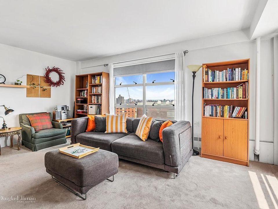 1st image of 80 La Salle St APT 21E