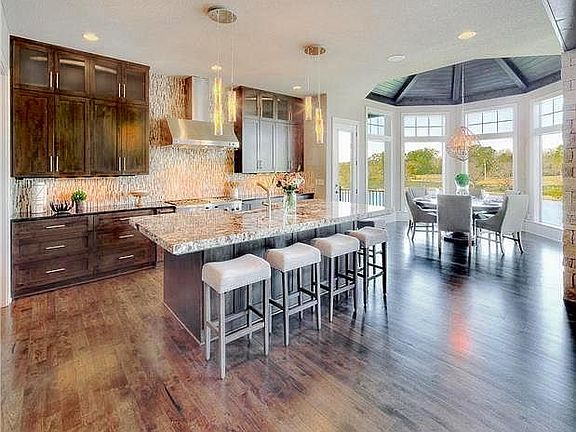 3rd image of 9180 Cottonwood Canyon Dr