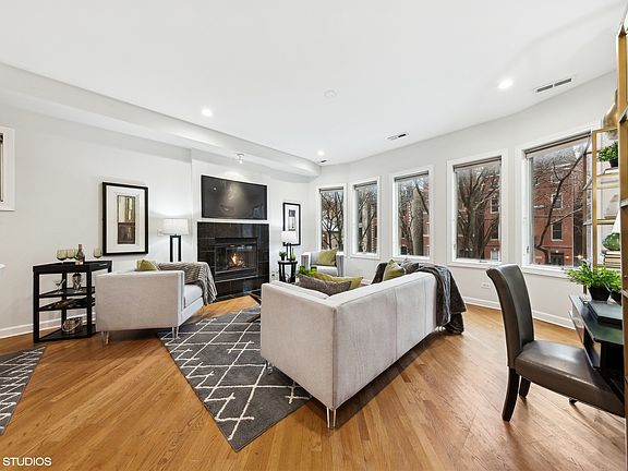 2nd image of 1517 N Hudson Ave APT 2