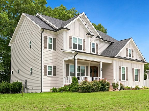 2nd image of 318 Lambert Ln
