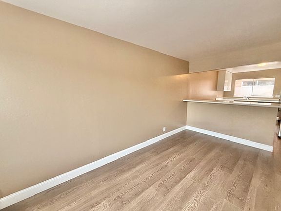 4th image of 1467 8th Ave APT 3