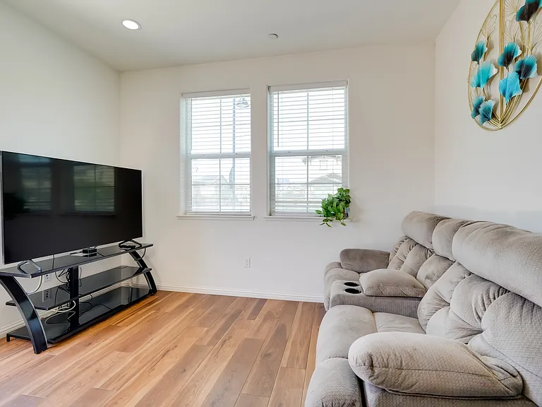 3096 Garden Farms Ave #1 — Photo 1