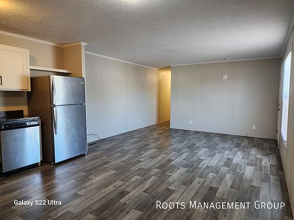 3rd image of 207 Robin Dr #207