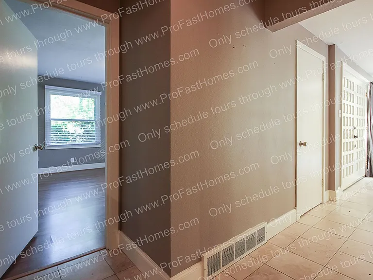 7840 SW West Slope Dr — Photo 11