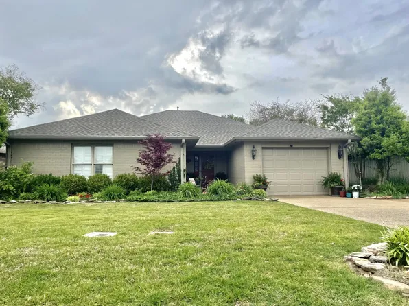 2154 Aztec Dr, Dyersburg, TN 38024