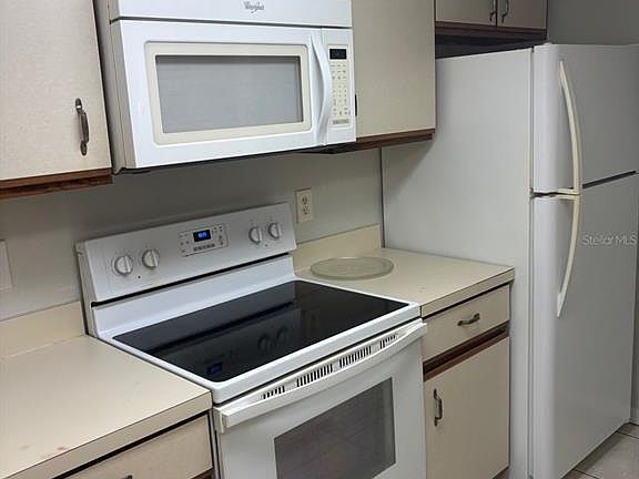 2nd image of 537 Sun Ridge Pl Unit 102